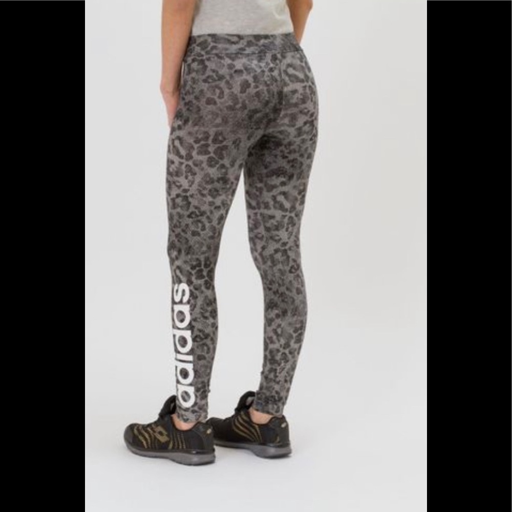 ADIDAS Performance LEOFLAGE LEOPARD PRINT LEGGINGS Girls Sz M (11-12 Year)
